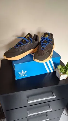 NOVO: Adidas Ozelia Tam BR-43 (US-11)