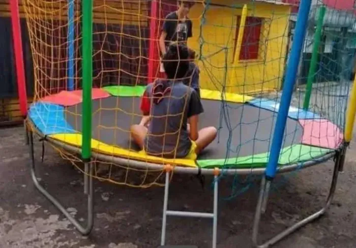 Pula pula cama elástica