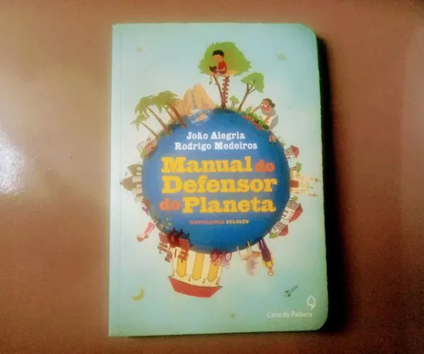 Livro Manual do Defensor do Planeta - João Alegria & Rodrigo Medeiros - usado 