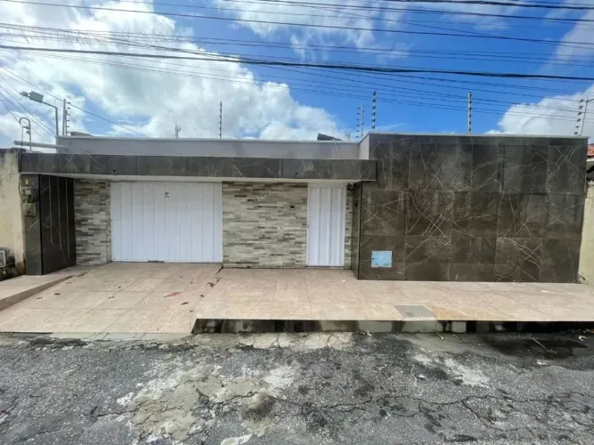 Casa à venda na Vila União, Fortaleza