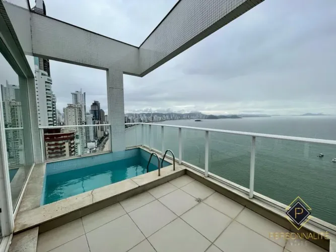 Cobertura Gran Palazzo a Venda em Balneário Camboríu Frente Mar