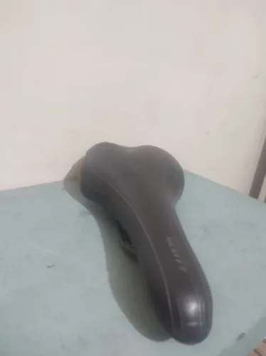 Banco Selim de bicicleta Marca Scott capa recondicionada 