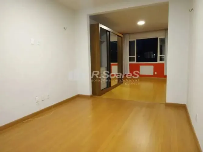 Kitnet/Conjugado : / Residencial / Copacabana