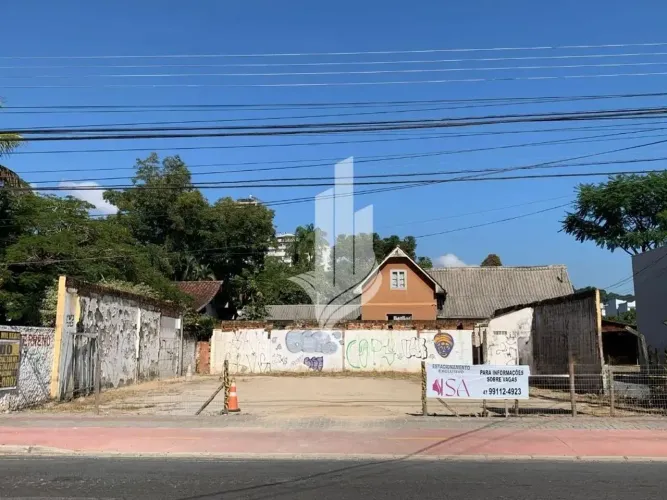 Terreno no bairro Ponta Aguda