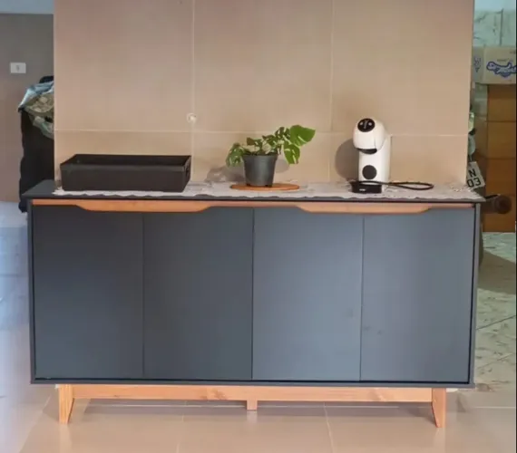 Buffet aparador 4 portas pés de madeira maciça (promoção)