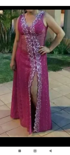 Vestido festa longo com fenda