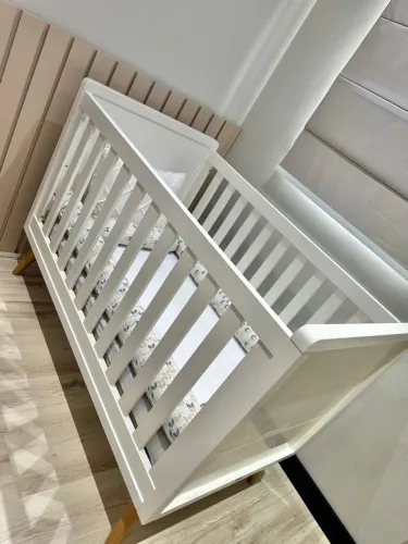 Berço Infantil Quater Modelo Retrô 