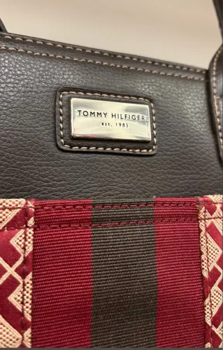 Bolsa Tommy Hilfiger nova