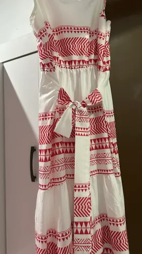 Vestido de marca de outro país 