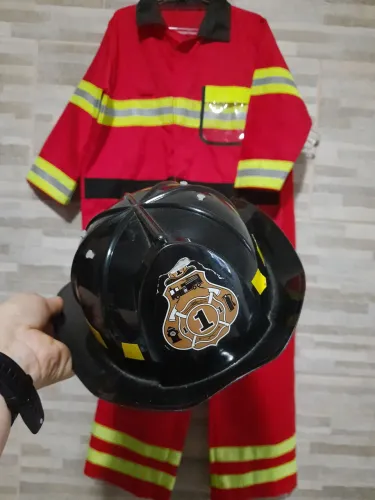 Fantasia de bombeiro infantil 