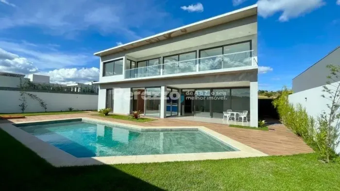 Maravilhosa Casa Alto Padrão 3 suítes localizada no Residencial Alphaville I por R$2.950.0