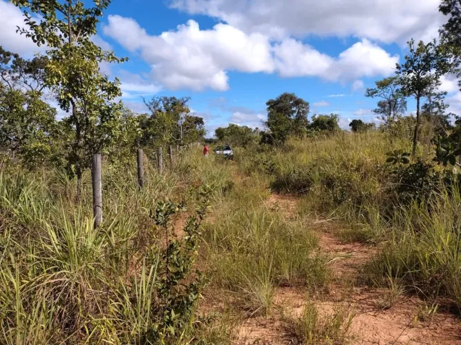 Terreno no fazendinha planalto em Três Marias 