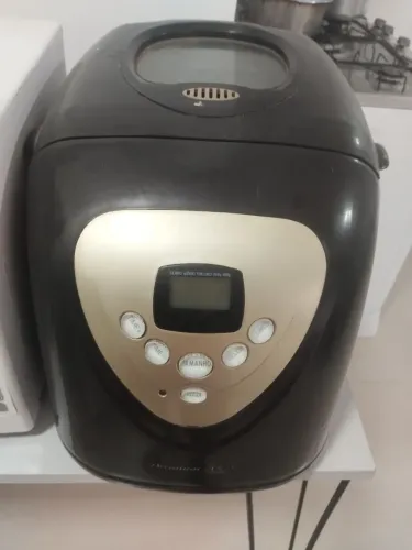Máquina de pães diversas funções