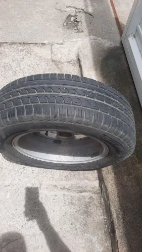 VENDO PNEU COM RODA 16" DO KIA CERATO, HONDA