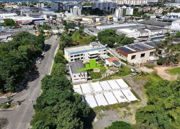Terreno Comercial à Venda. Estrada do Coco, 20.578m². Beira da Pista. Alto Potencial Empre