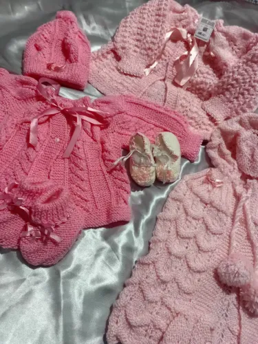 Casacos de Tricô para bebê menina , enxoval. 