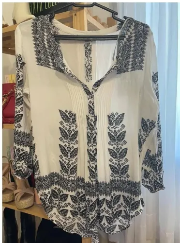 Blusa Feminina com Estampa Étnica Tamanho G