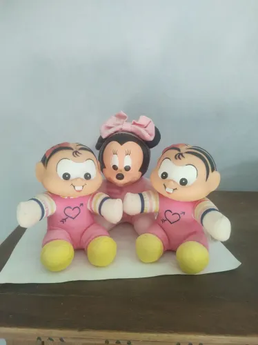 Bonecos de pelúcia Turma da Mônica e Minnie