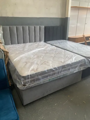 Base + Colchão Casal de Molas Ensacadas Novo