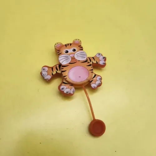 Antiga surpresa KINDER OVO - Tigrinho