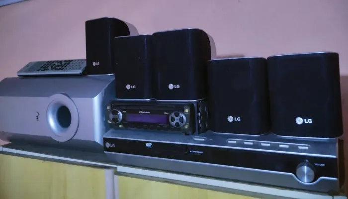 Oportunidade home theater LG ótimo estado modelo LH-T252SC