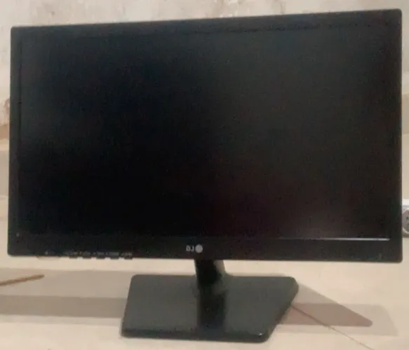 Vendo Monitor Led LG Flatron 20 - Modelo 20M37AA-B