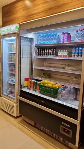 Expositor refrigerador aberto marca Gelopar modelo GSTO1300 220v