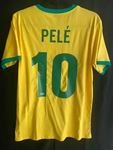 Camisa autografada por Pelé com certificado Beckett