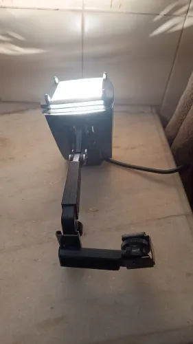 Iluminador FOCAL-video XL-300, em bom estado conservação.