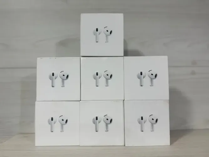 AIRPODS 4