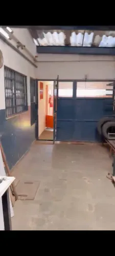 ALUGA GALPÃO