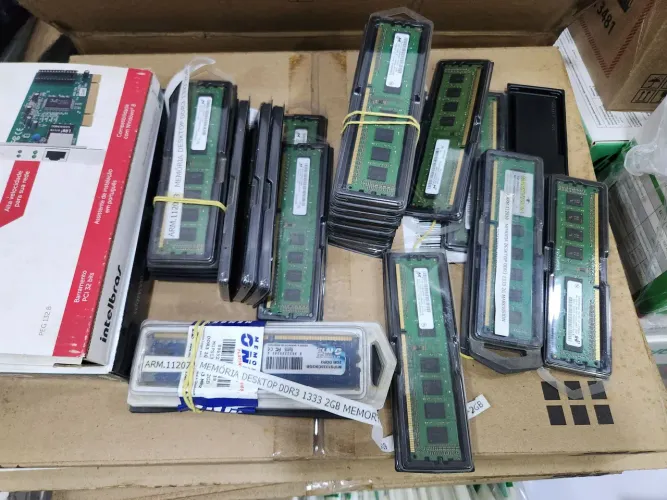 Memória Desktop DDR3 2G etc