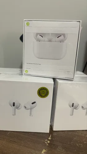 AirPods