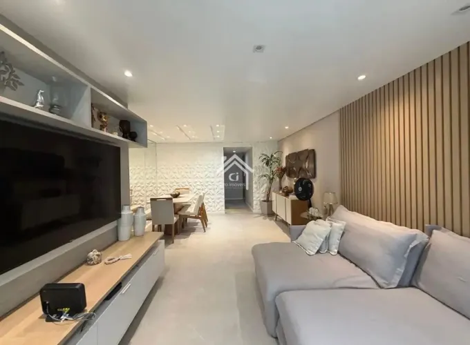 Apartamento reformado de 4 quartos no condomínio Rio2
