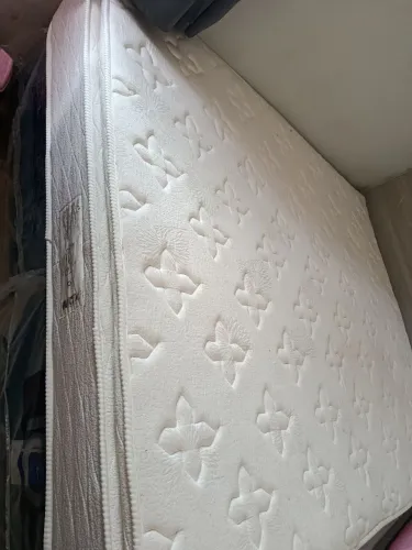 Cama Queen