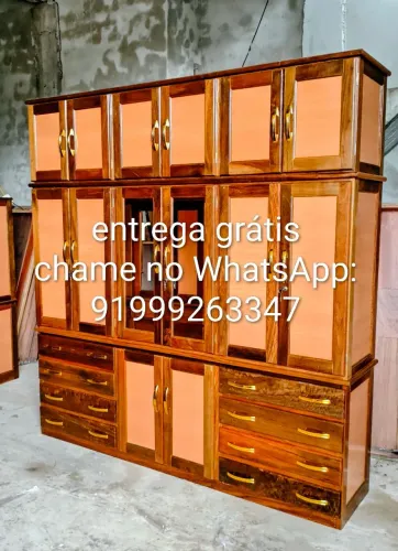 Guarda roupa de casal 6 portas de madeira Ypê nivo