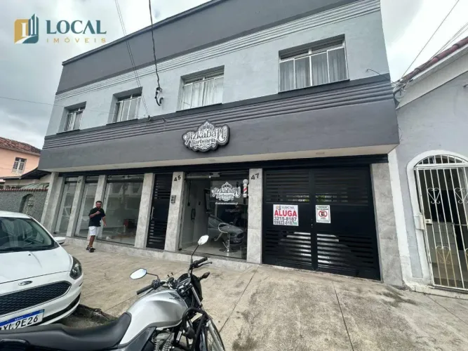 Kitnet com 1 dormitório para alugar, 35 m² por R$ 850,00/mês - Santa Terezinha - Juiz de F