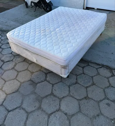 Cama box casal usada