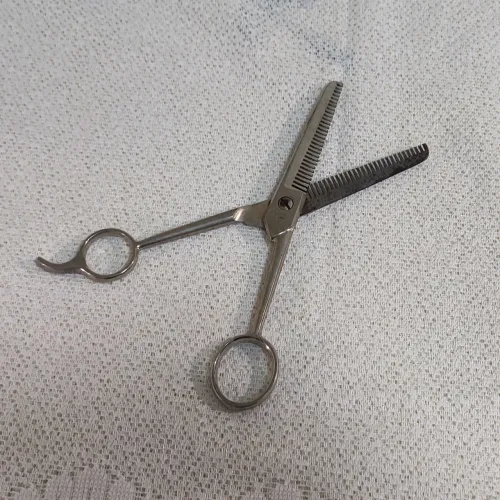 Antiga Tesoura de Desbaste Dentada + Escova + espanador Dupla - Cabelo / Barba Vintage
