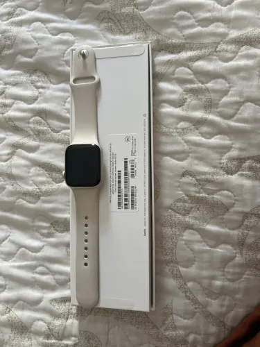 Relógio Apple Watch SE (2ª Geração) 40mm GPS + Cellular - Cor Estelar (Starlight) + Caixa