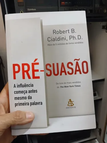 Livro Pré - Suasão Robert B. Cialdini