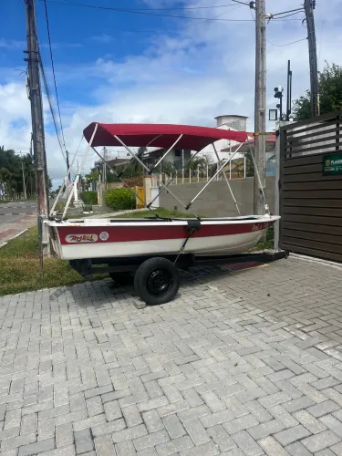 Barco de Fibra Artsol Documentado com Carreta e Toldo