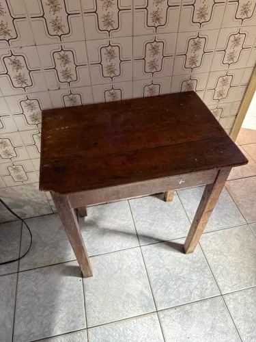Mesinha de Madeira Vintage