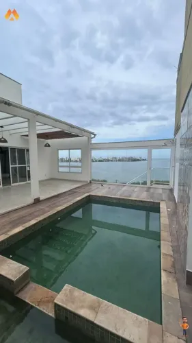 SÃO MARCOS - Espetacular casa à venda c/ vista para Lagoa, suítes, hidromassagem e closet!
