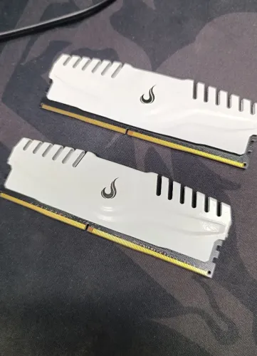 Rise Mode DRR4 16GB ( 2x8GB ) 3200Mhz CL19