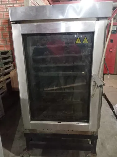 Vende-se forno de padaria a gás.