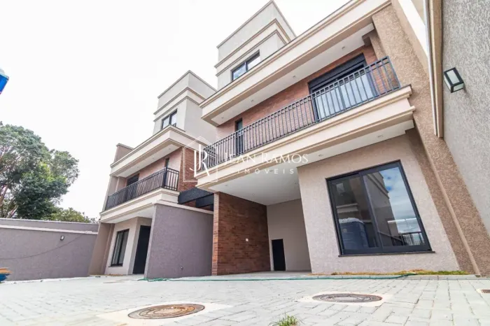 Sobrado com 4 dormitórios à venda, 161 m² por R$ 799.990 - Xaxim - Curitiba/PR