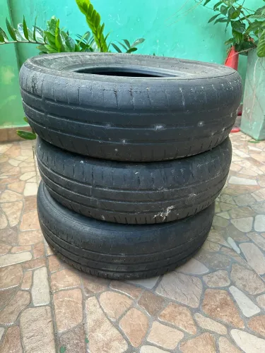 Pneu aro 13