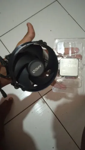 Ryzen 3 2200g vendo ou troco