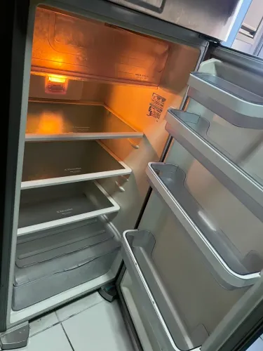 Geladeira inox 310 L